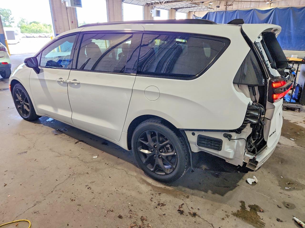 2025 CHRYSLER PACIFICA LIMITED — снимка 2