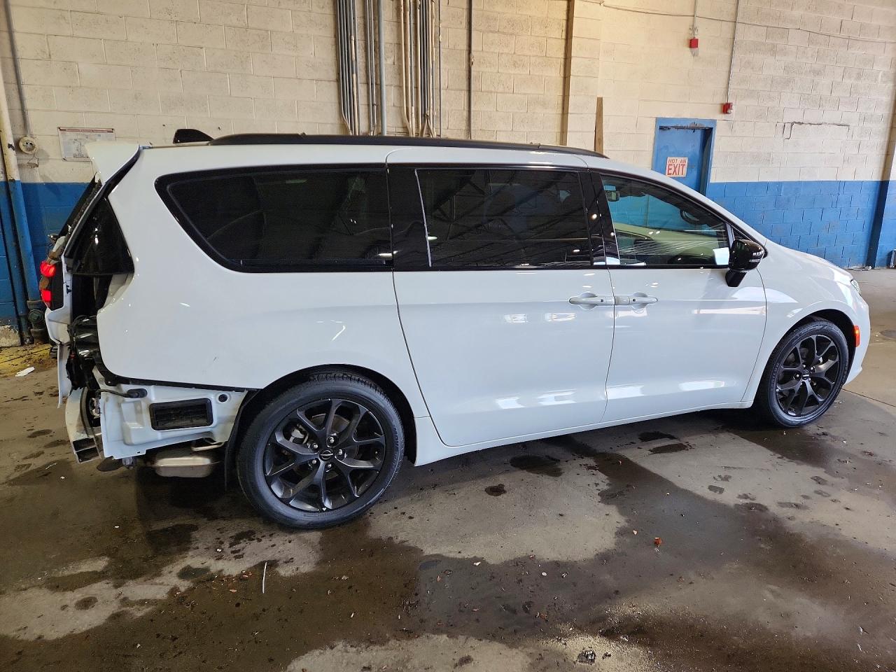 2025 CHRYSLER PACIFICA LIMITED — снимка 3