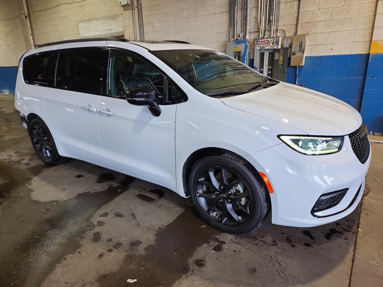 2025 CHRYSLER PACIFICA LIMITED — снимка 4