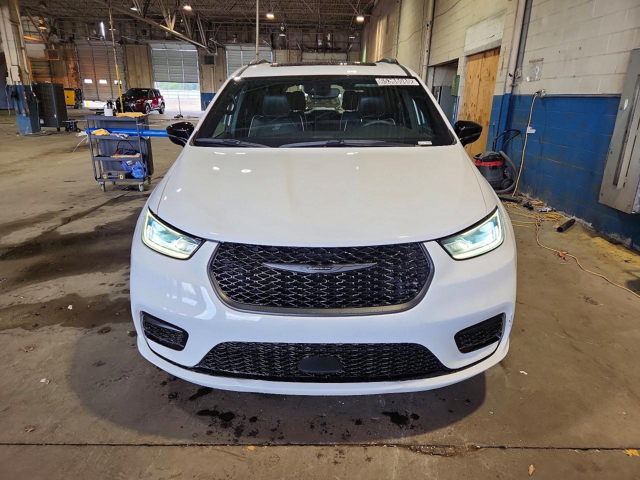 2025 CHRYSLER PACIFICA LIMITED — снимка 5