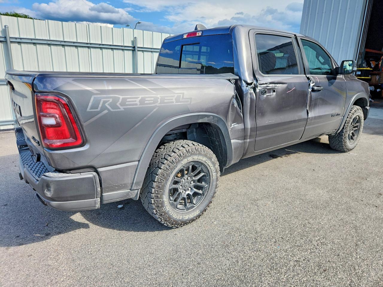2026 RAM 1500 REBEL — снимка 3