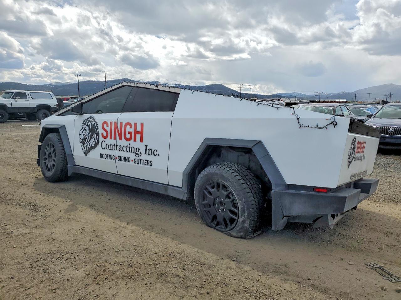 2024 TESLA CYBERTRUCK — снимка 2