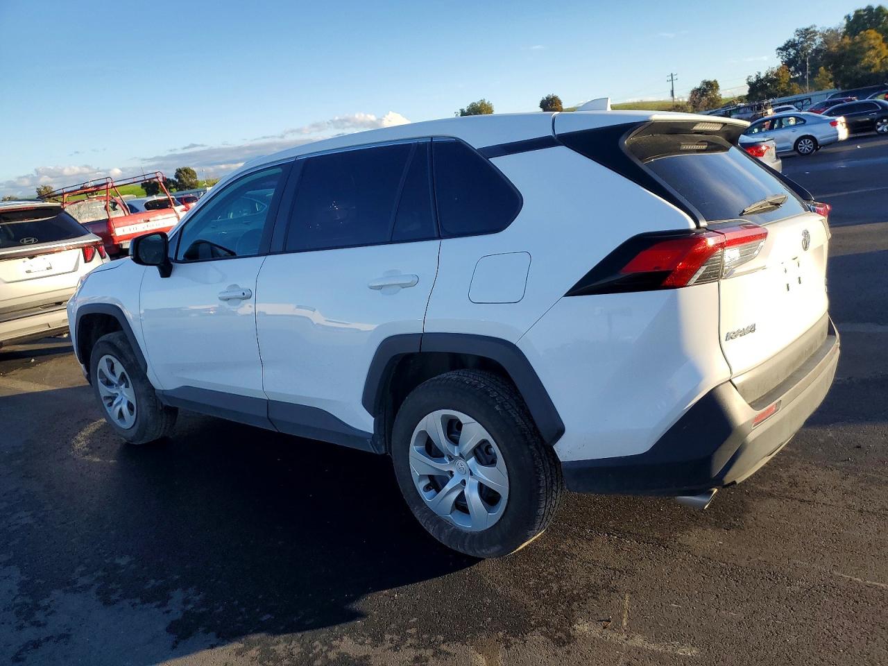 2022 TOYOTA RAV4 LE — снимка 2