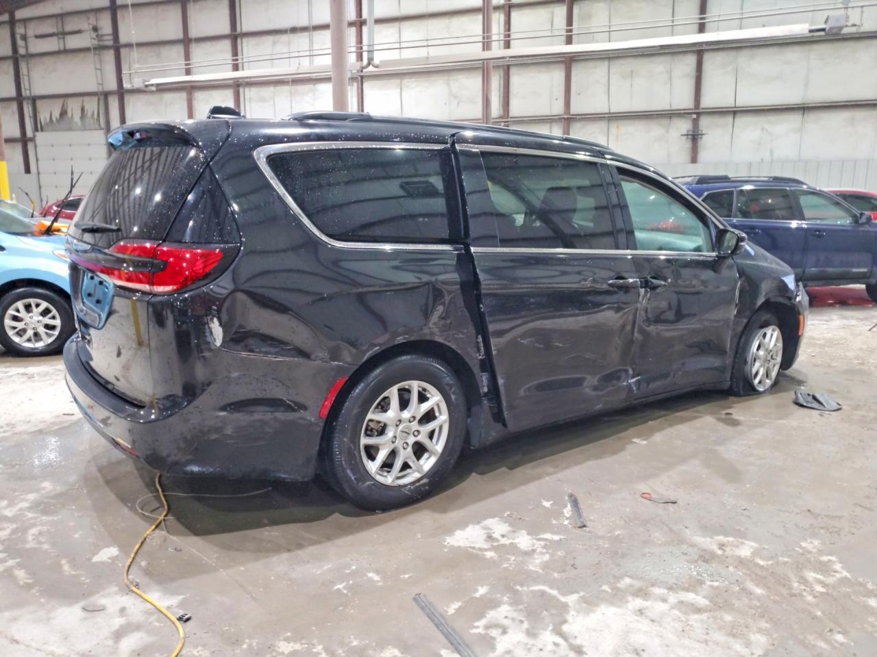 2022 CHRYSLER PACIFICA TOURING L — снимка 3