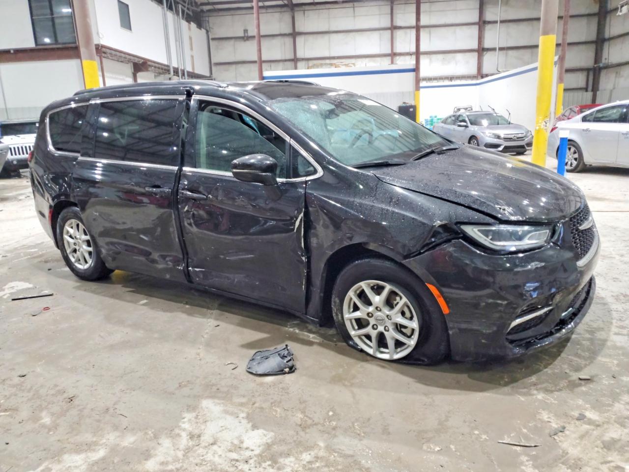 2022 CHRYSLER PACIFICA TOURING L — снимка 4