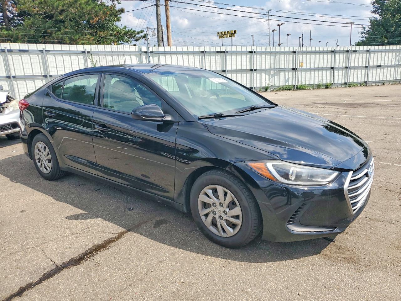 2017 HYUNDAI ELANTRA SE — снимка 4