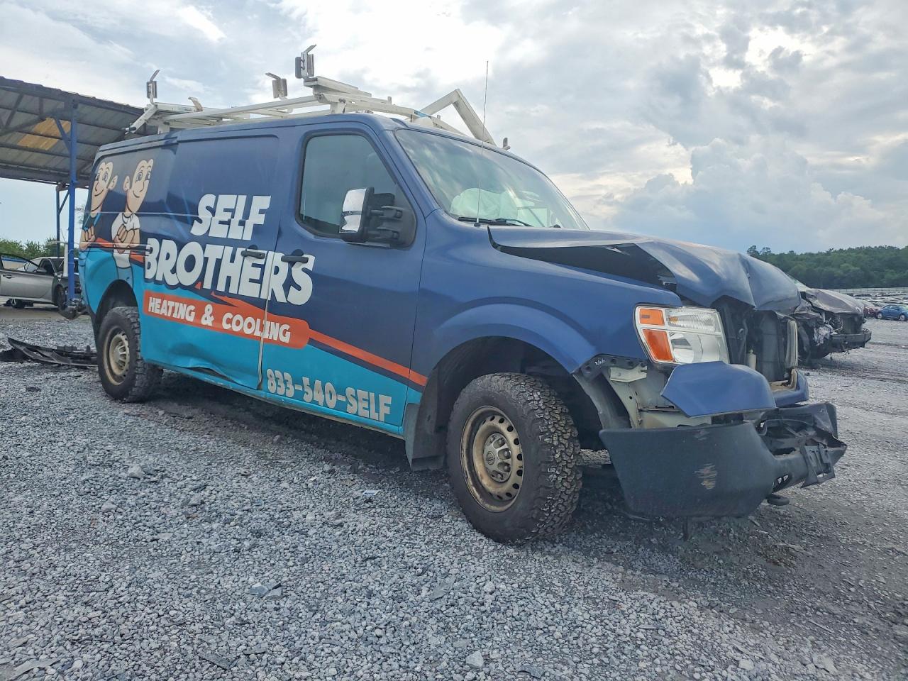 2015 NISSAN NV 2500 HD S — снимка 4