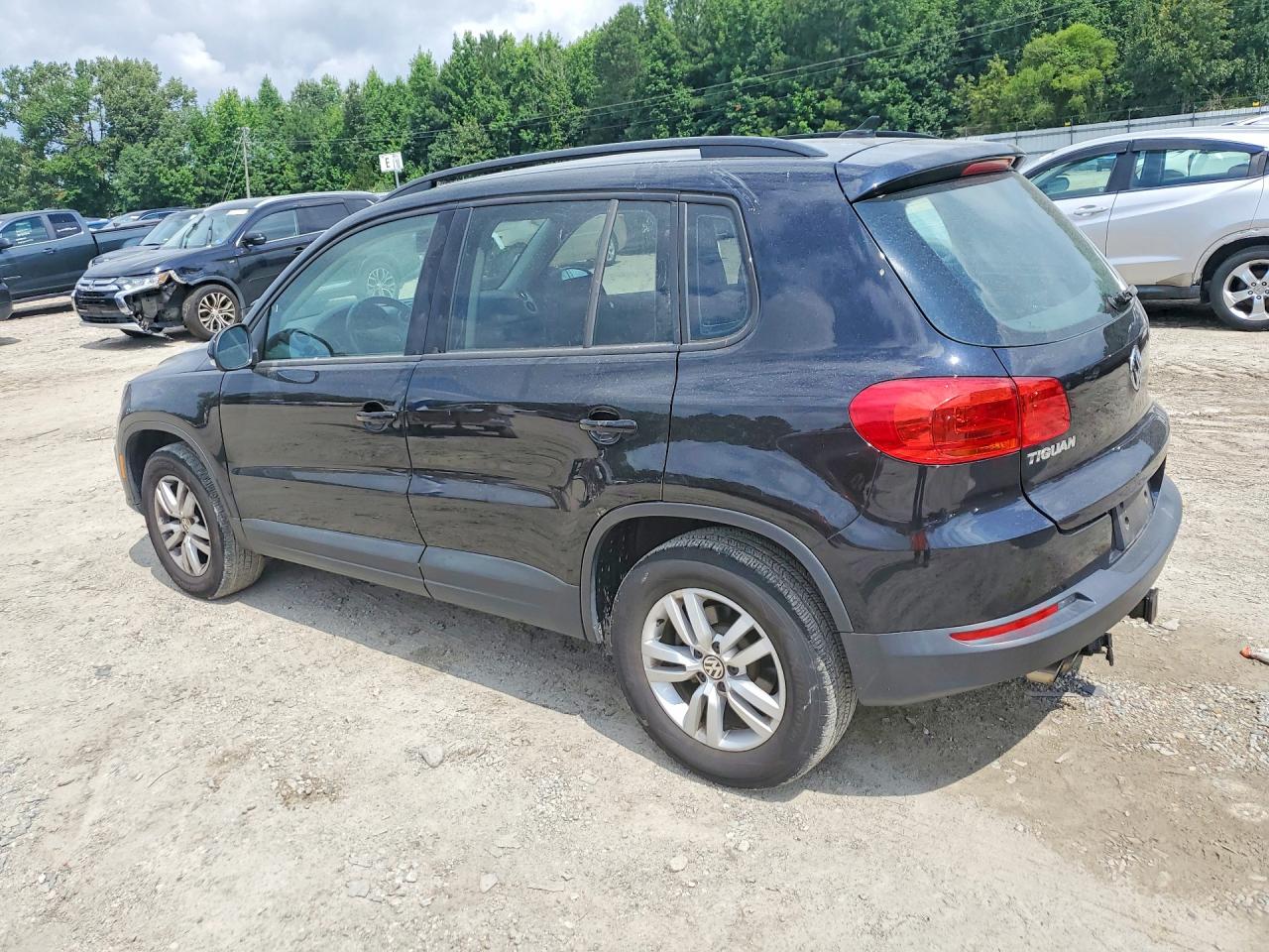 2017 VOLKSWAGEN TIGUAN S — снимка 2