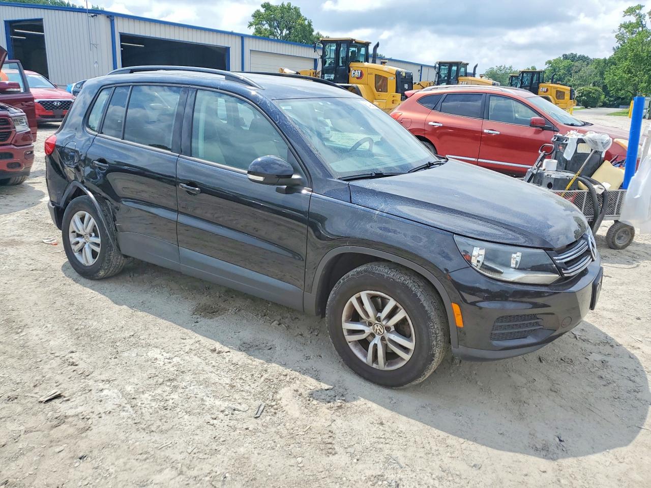 2017 VOLKSWAGEN TIGUAN S — снимка 4