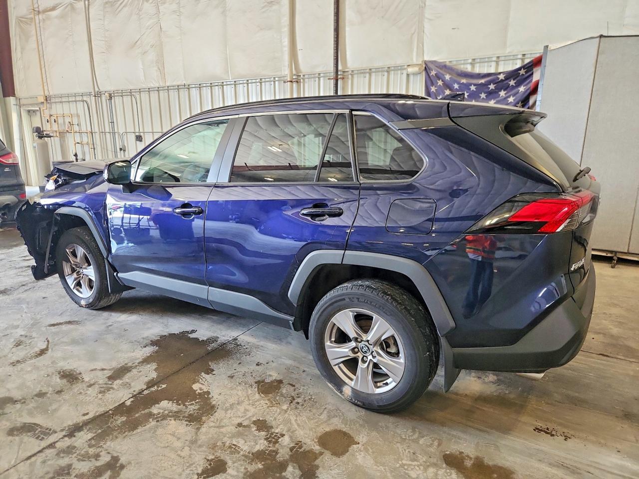 2022 TOYOTA RAV4 XLE — снимка 2