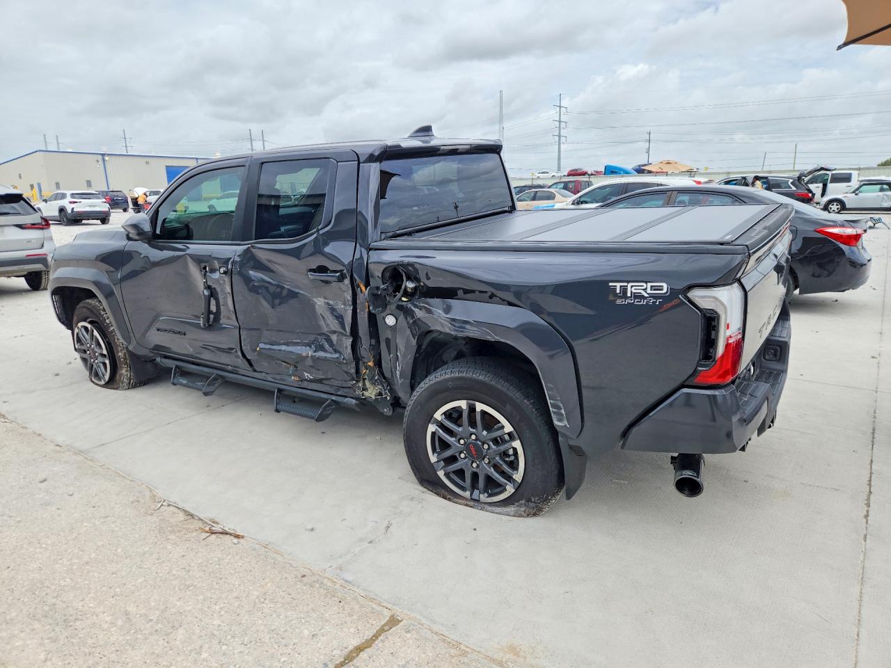 2024 TOYOTA TACOMA TRD SPORT — снимка 2