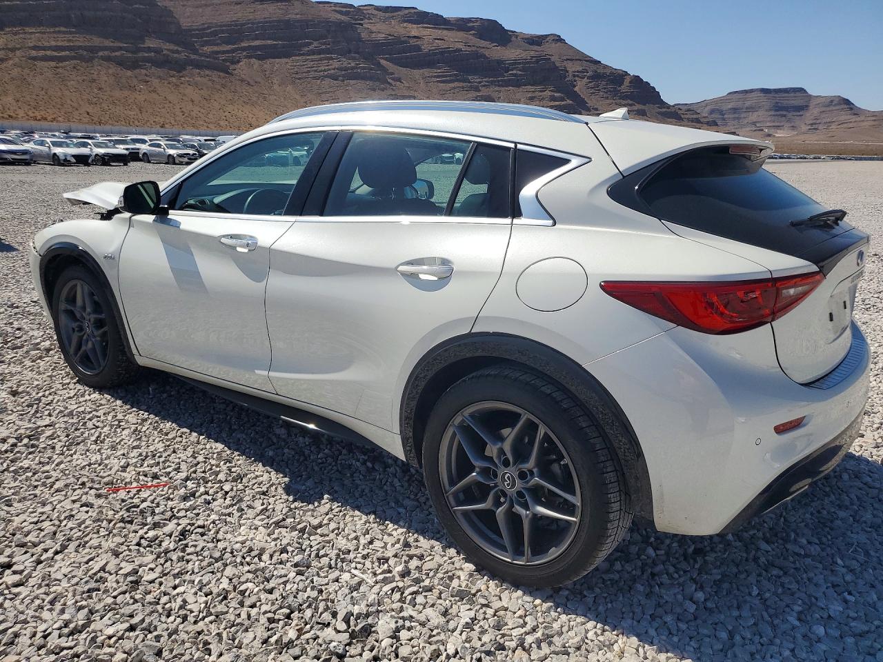 2017 INFINITI QX30 PREMIUM — снимка 2