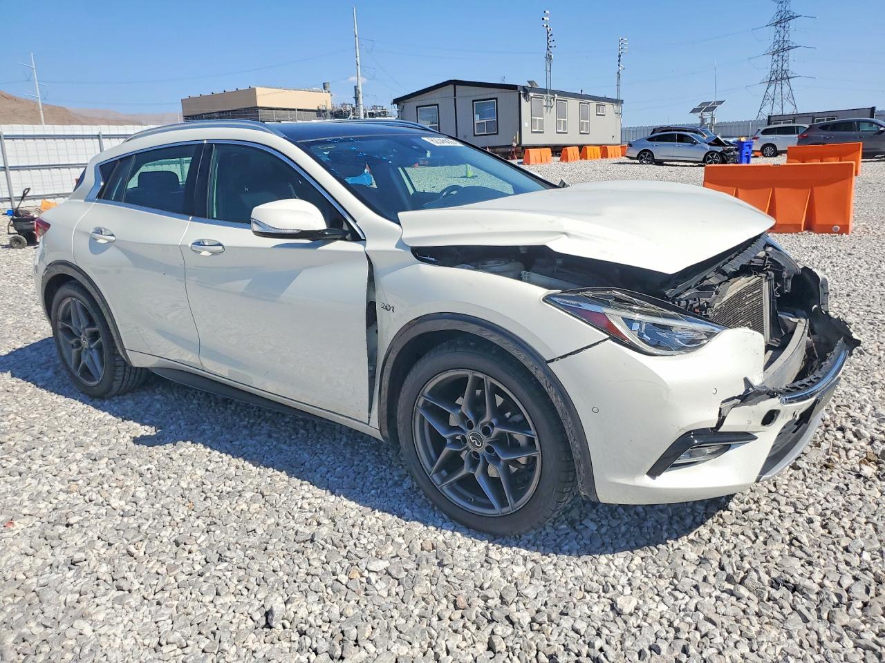 2017 INFINITI QX30 PREMIUM — снимка 4