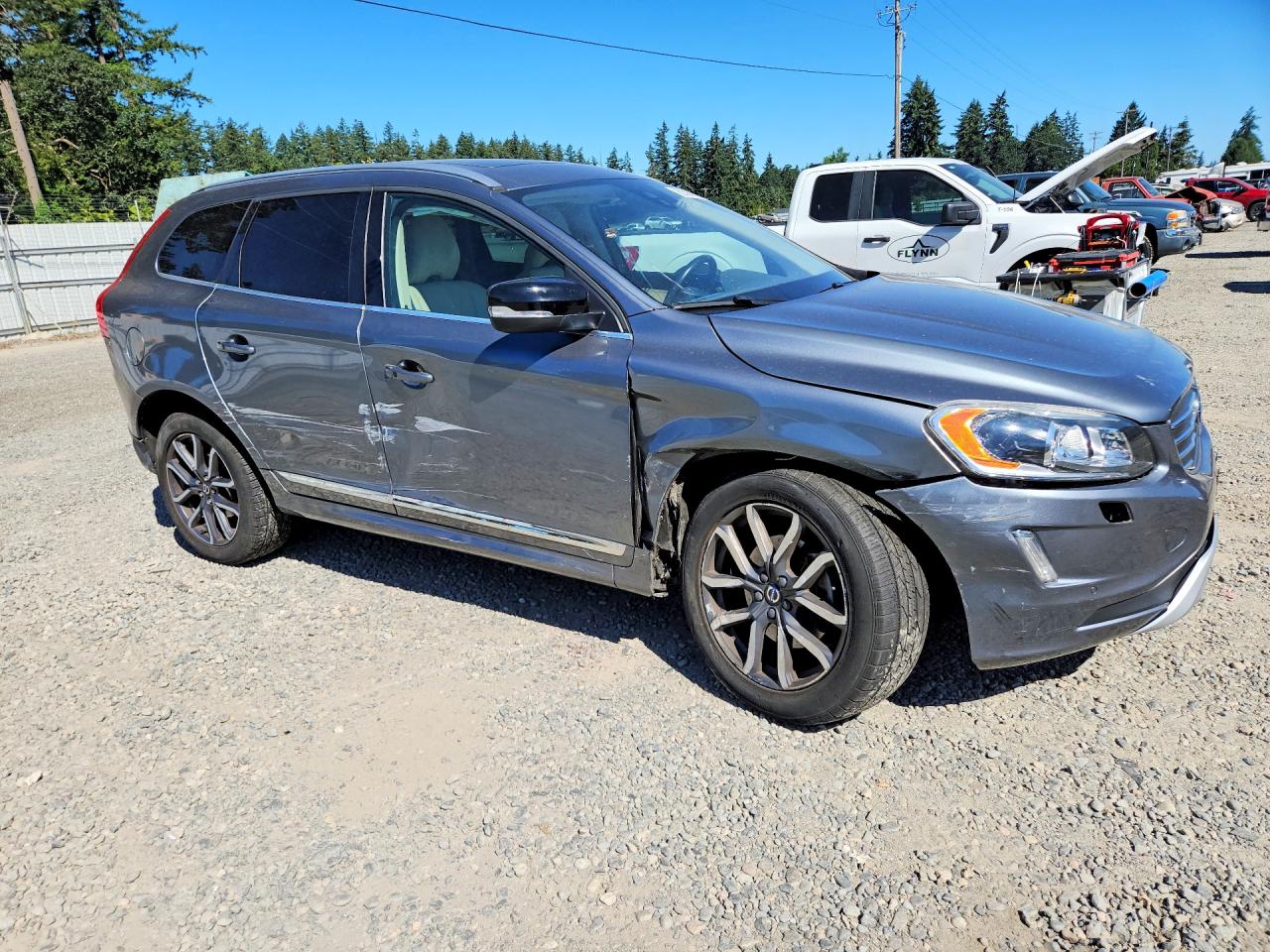 2017 VOLVO XC60 T6 DYNAMIC — снимка 4