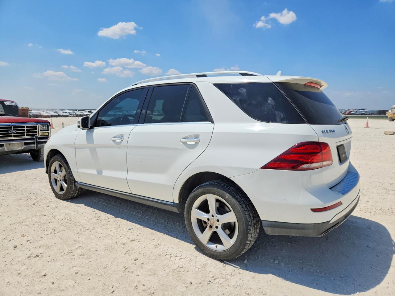 2016 MERCEDES-BENZ GLE 350 4MATIC — снимка 2