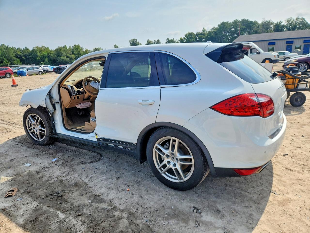 2014 PORSCHE CAYENNE S HYBRID — снимка 2