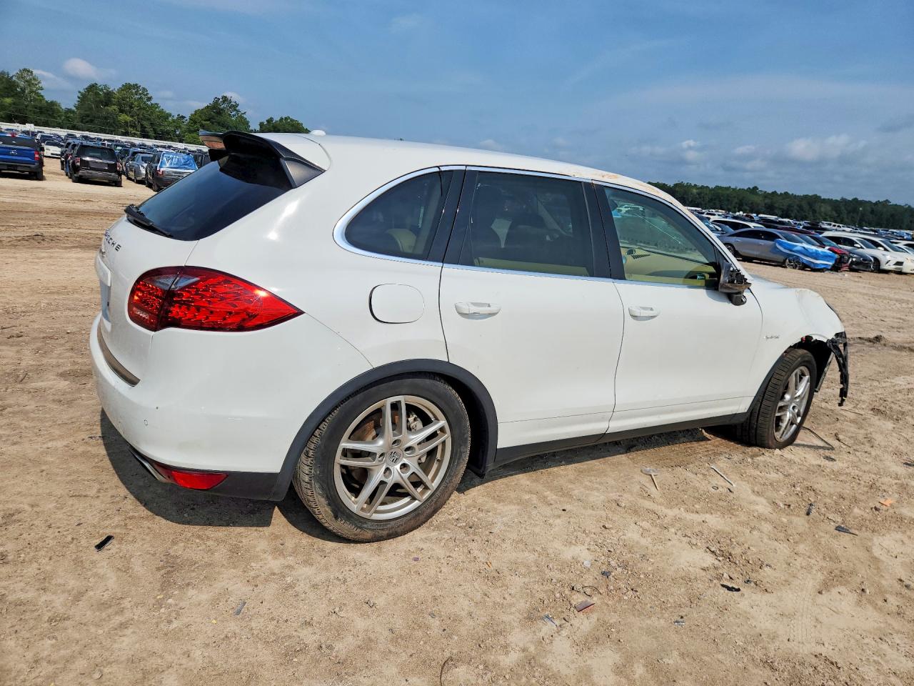 2014 PORSCHE CAYENNE S HYBRID — снимка 3