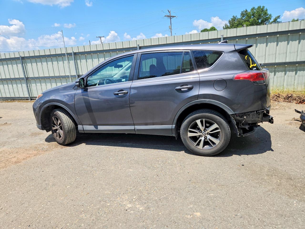 2018 TOYOTA RAV4 XLE — снимка 2