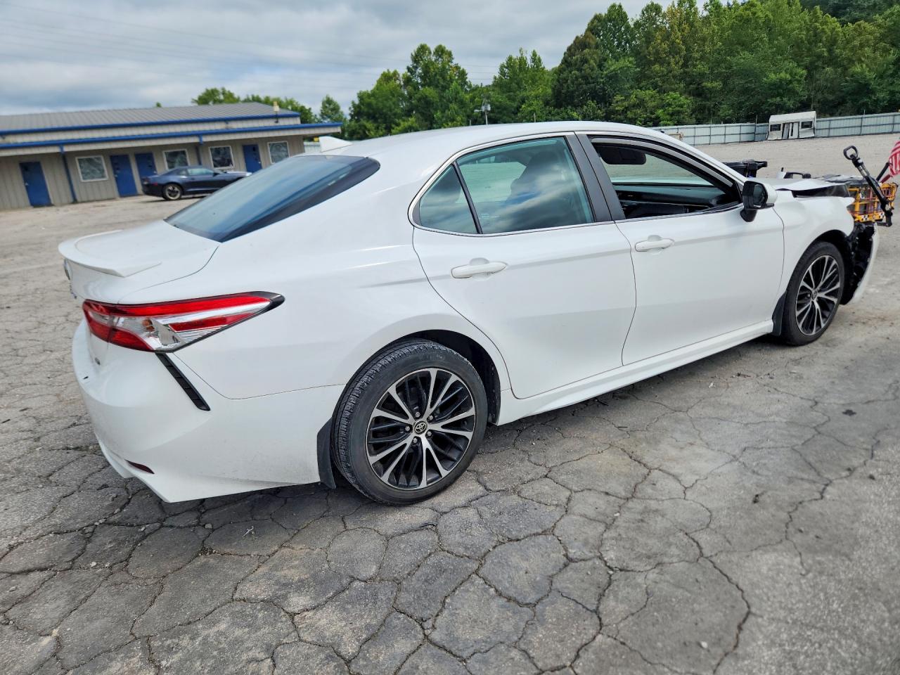 2020 TOYOTA CAMRY SE — снимка 3