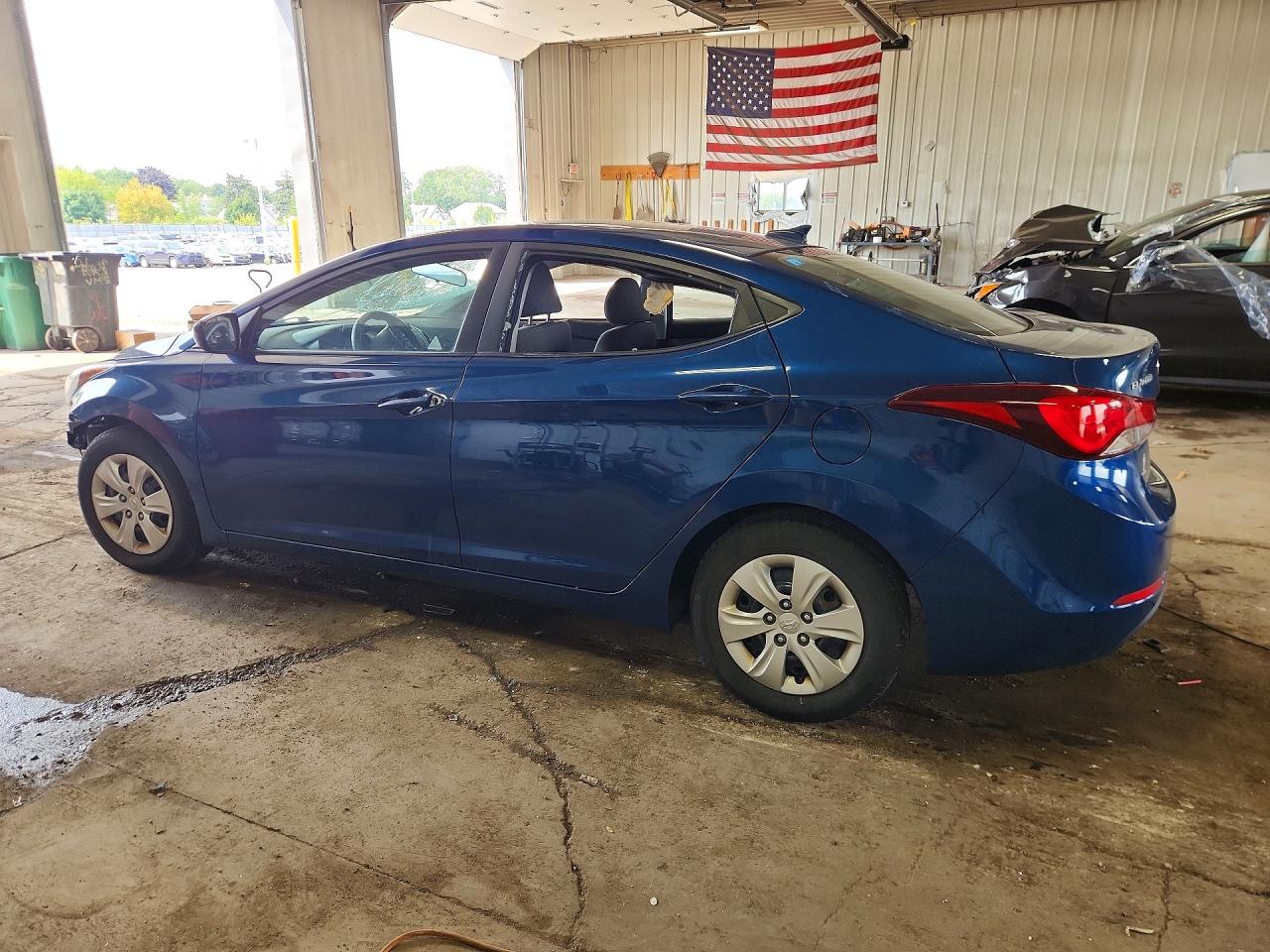 2016 HYUNDAI ELANTRA SE — снимка 2