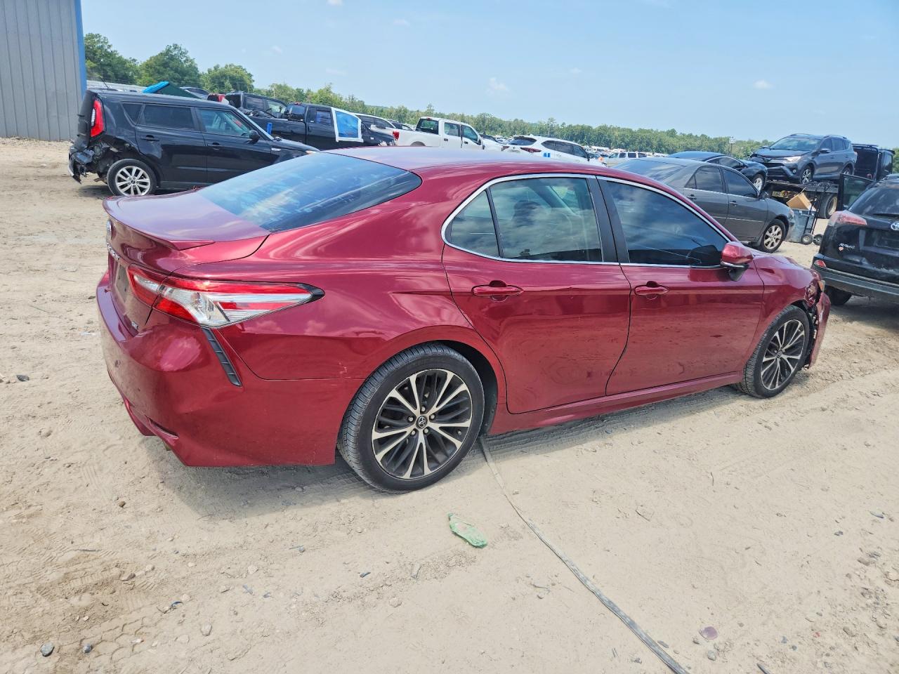 2018 TOYOTA CAMRY SE — снимка 3