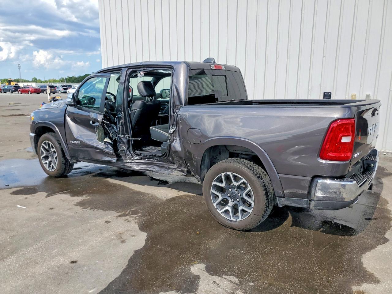 2026 RAM 1500 LARAMIE — снимка 2