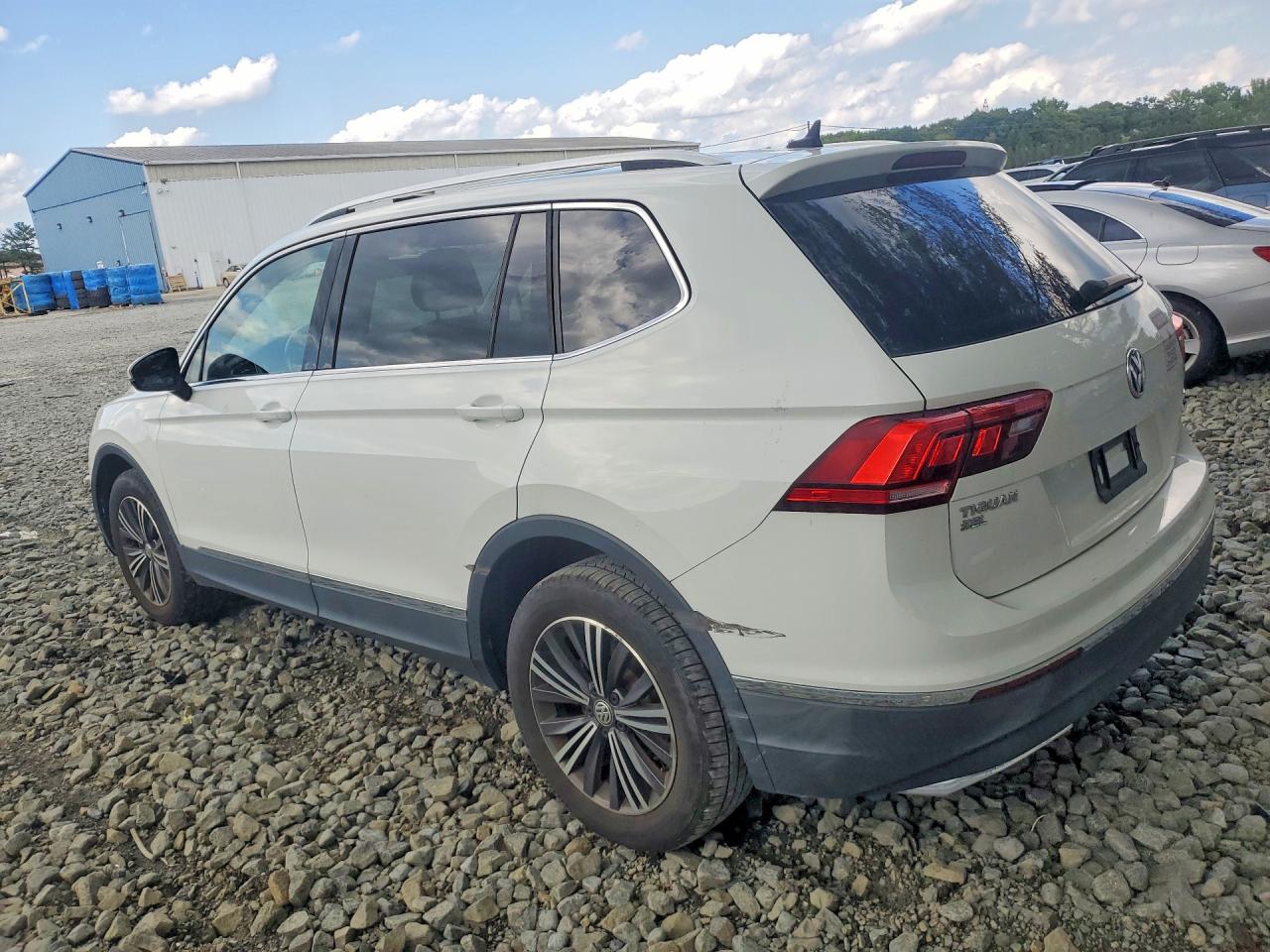2018 VOLKSWAGEN TIGUAN SE — снимка 2