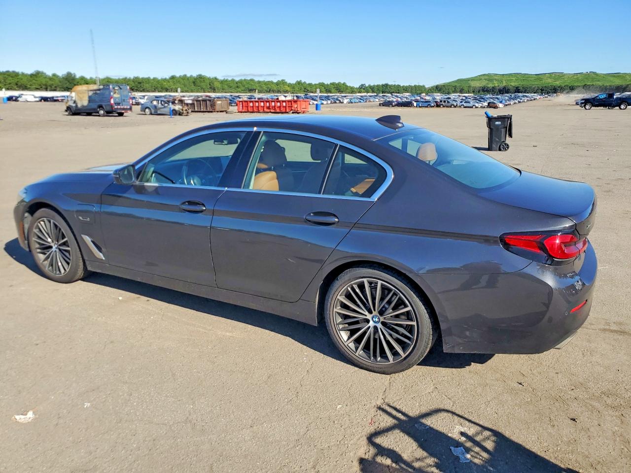 2022 BMW 530XE — снимка 2