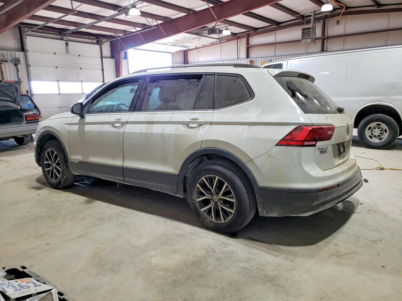 2021 VOLKSWAGEN TIGUAN S — снимка 2