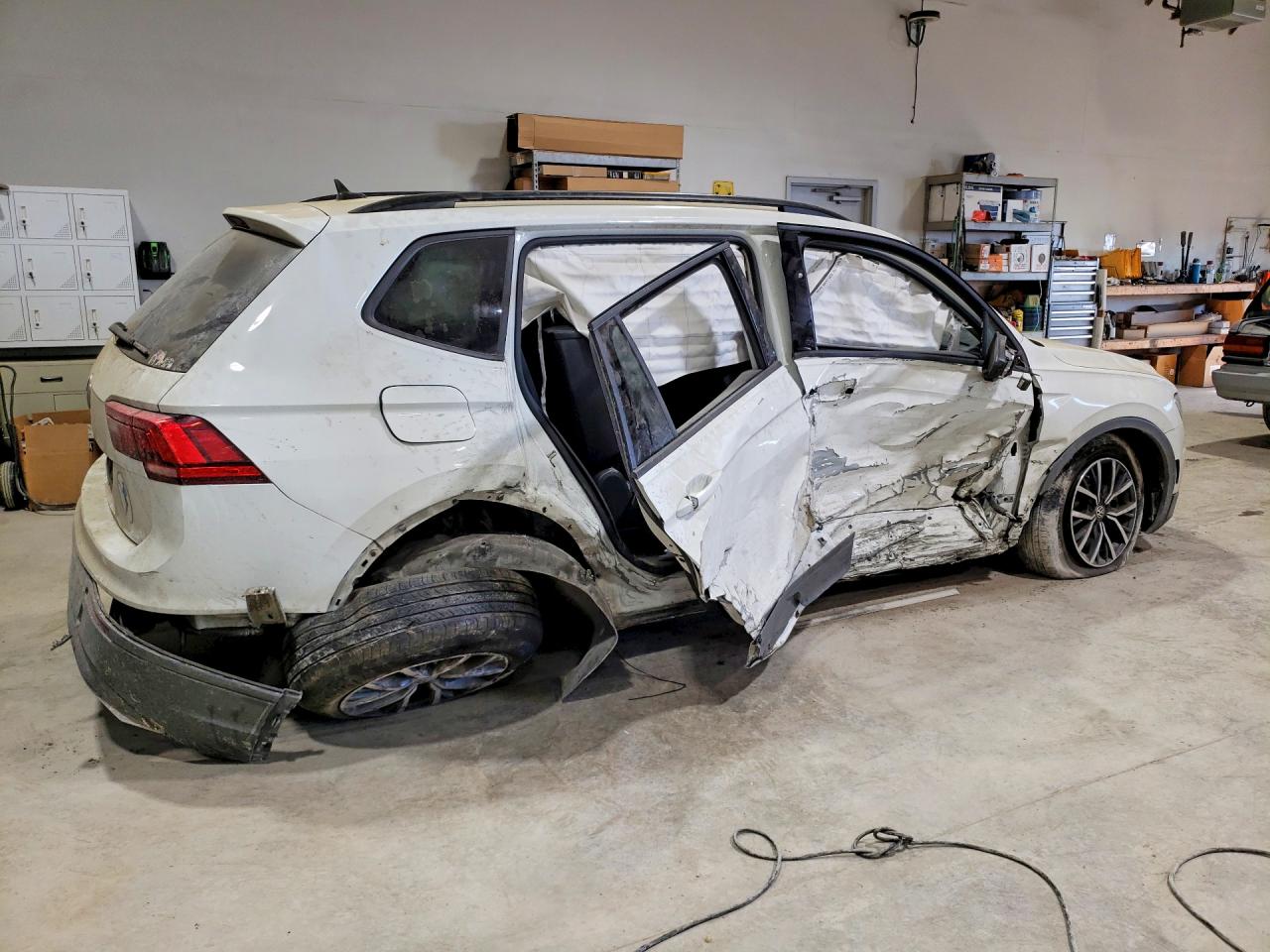 2021 VOLKSWAGEN TIGUAN S — снимка 3