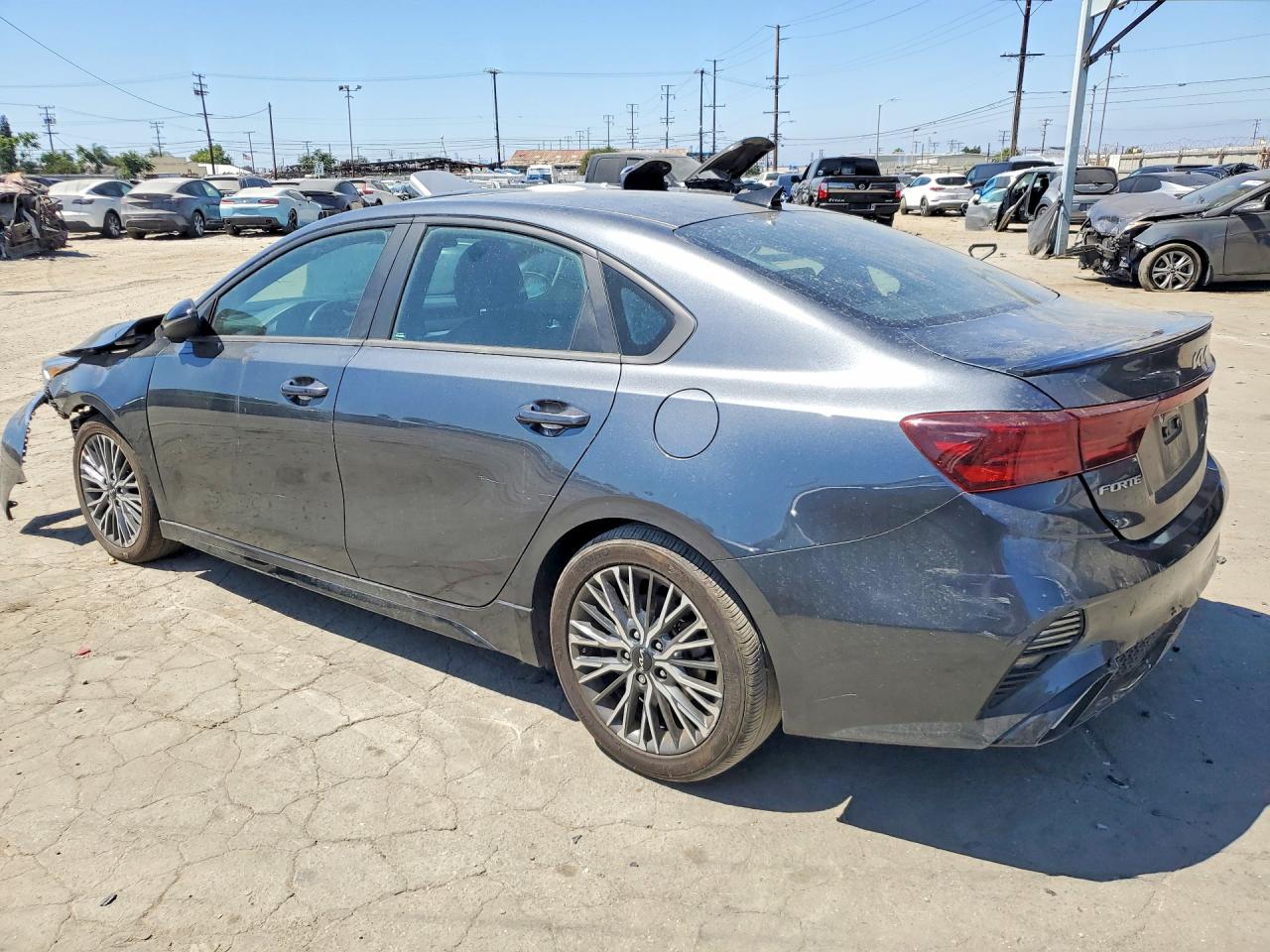 2022 KIA FORTE GT LINE — снимка 2