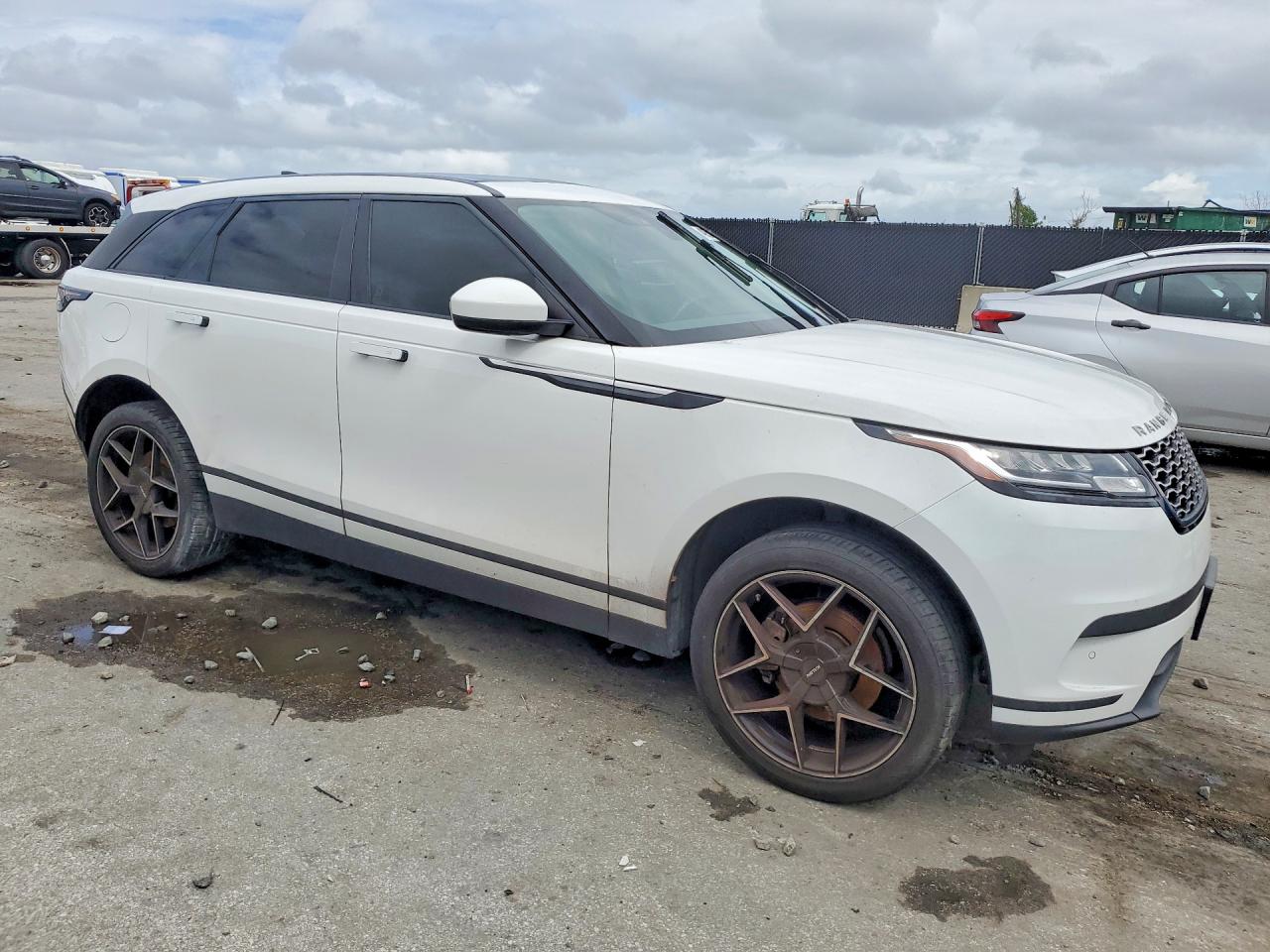 2019 LAND ROVER RANGE ROVER VELAR S — снимка 4