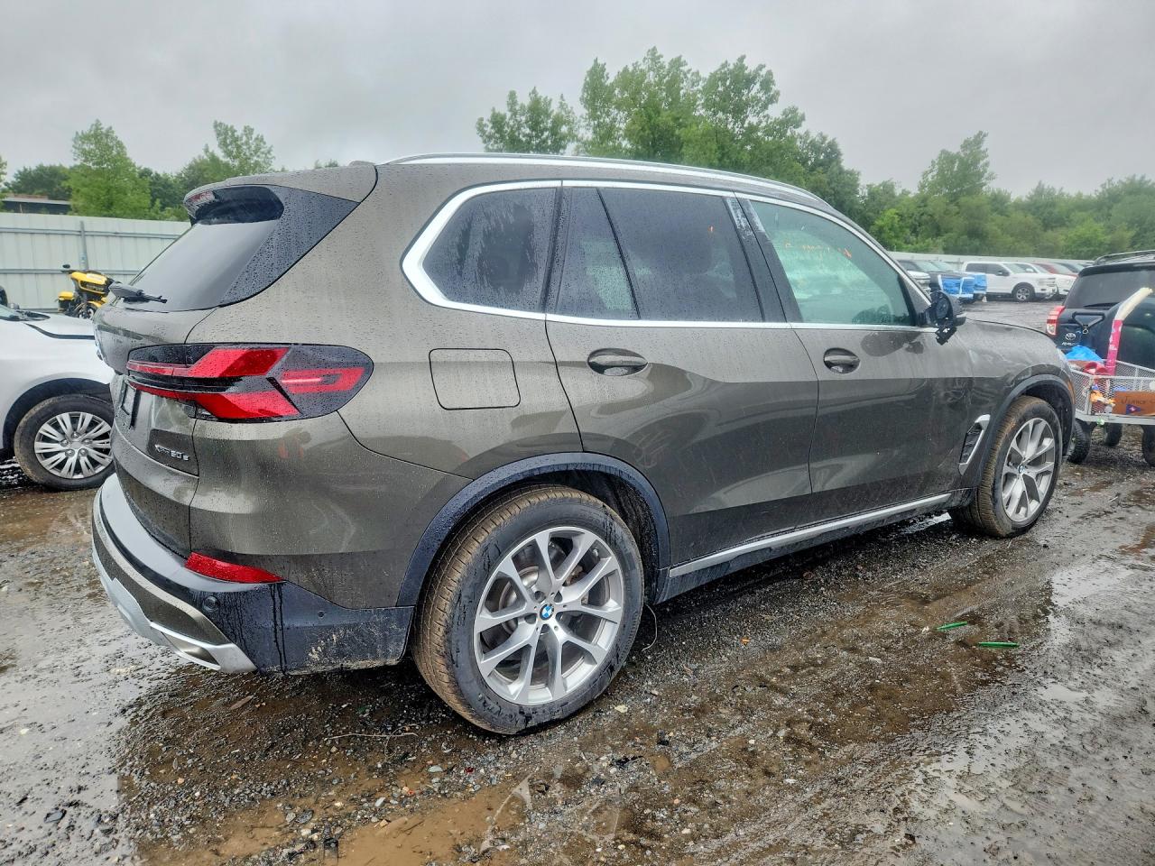 2026 BMW X5 XDRIVE50E — снимка 3