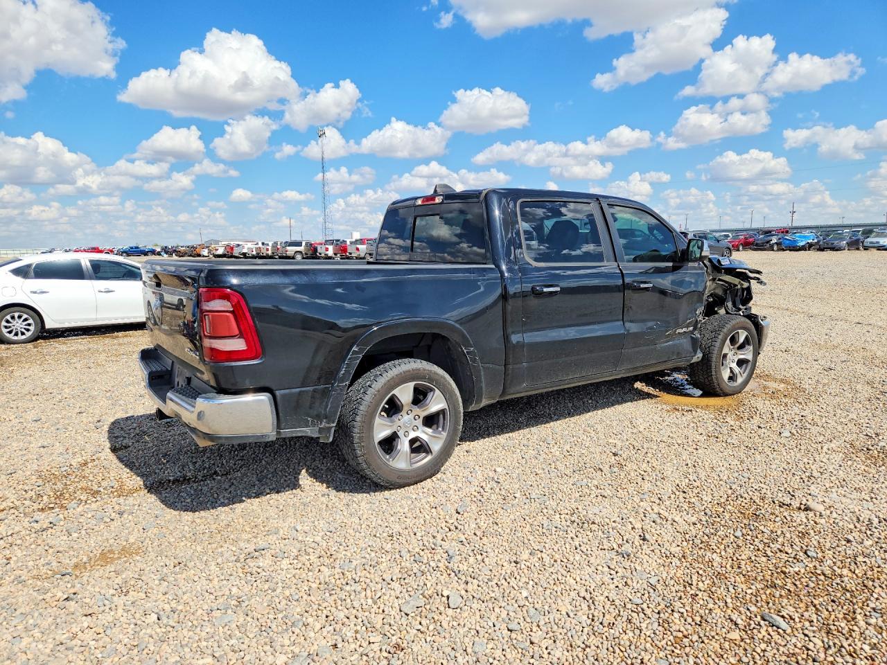 2022 RAM 1500 LARAMIE — снимка 3