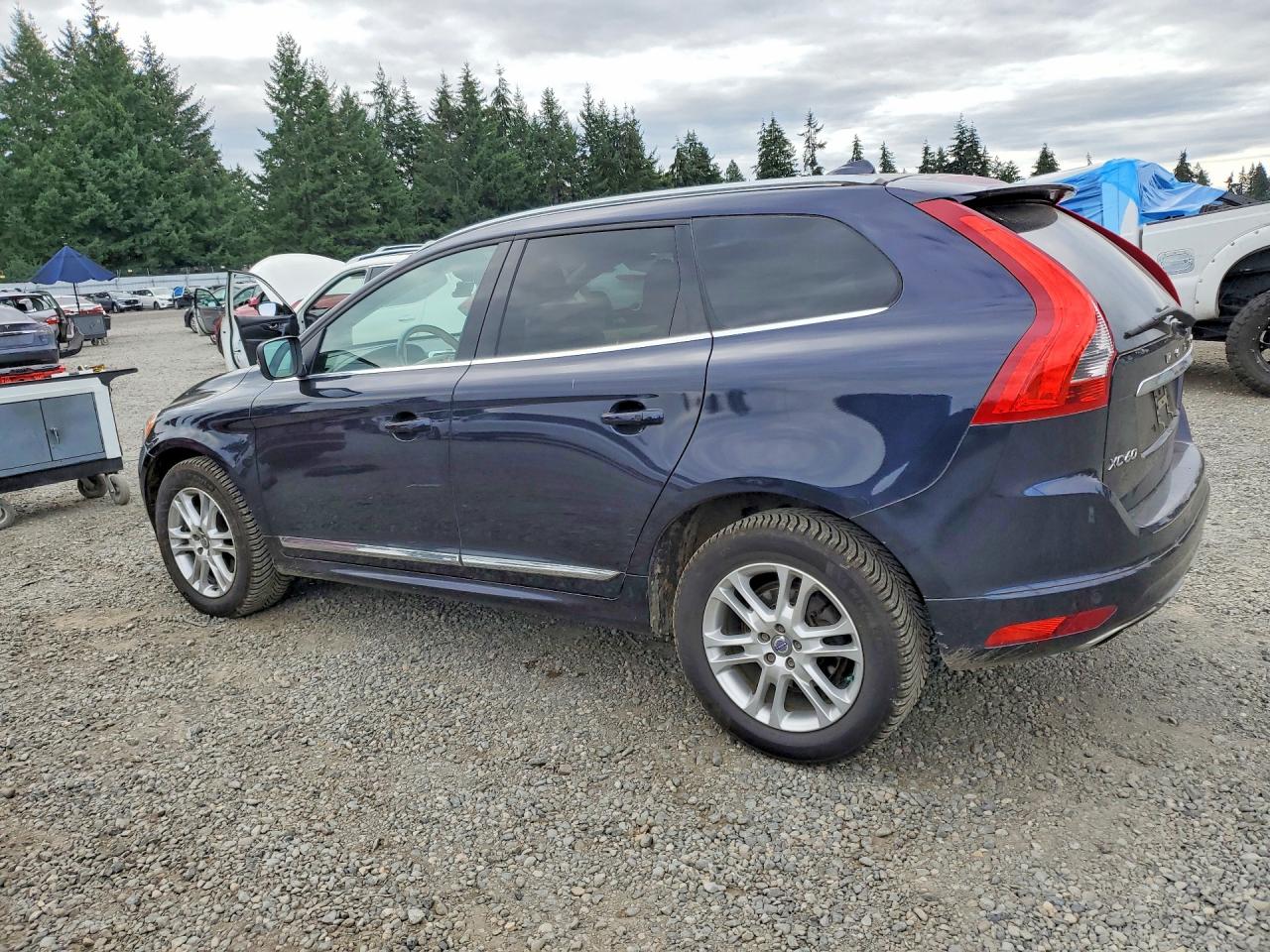 2016 VOLVO XC60 T5 PREMIER — снимка 2
