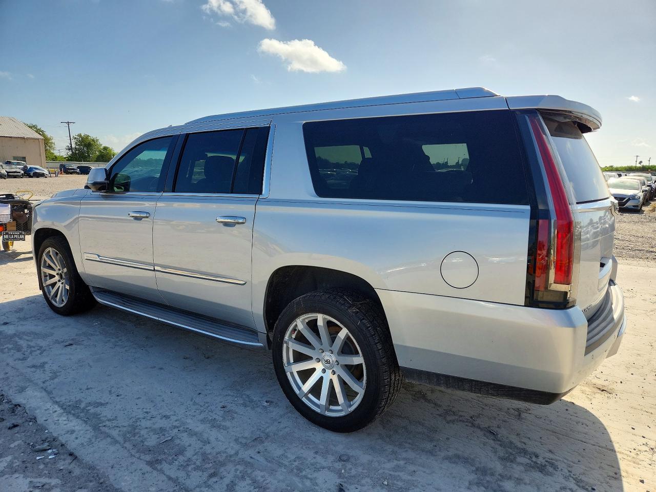 2015 CADILLAC ESCALADE ESV LUXURY — снимка 2