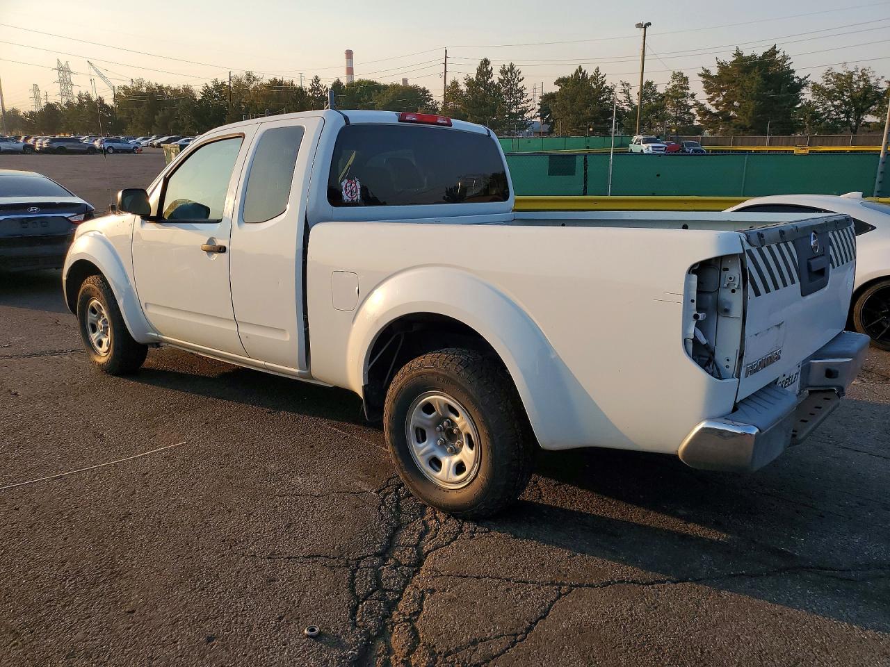2016 NISSAN FRONTIER S — снимка 2