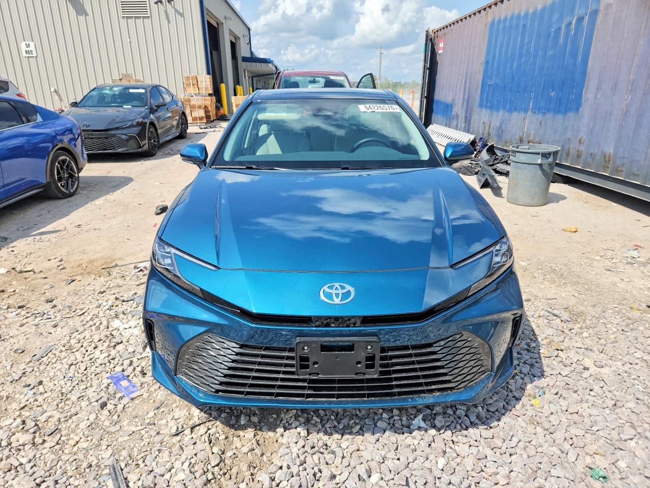 2025 TOYOTA CAMRY XLE — снимка 5