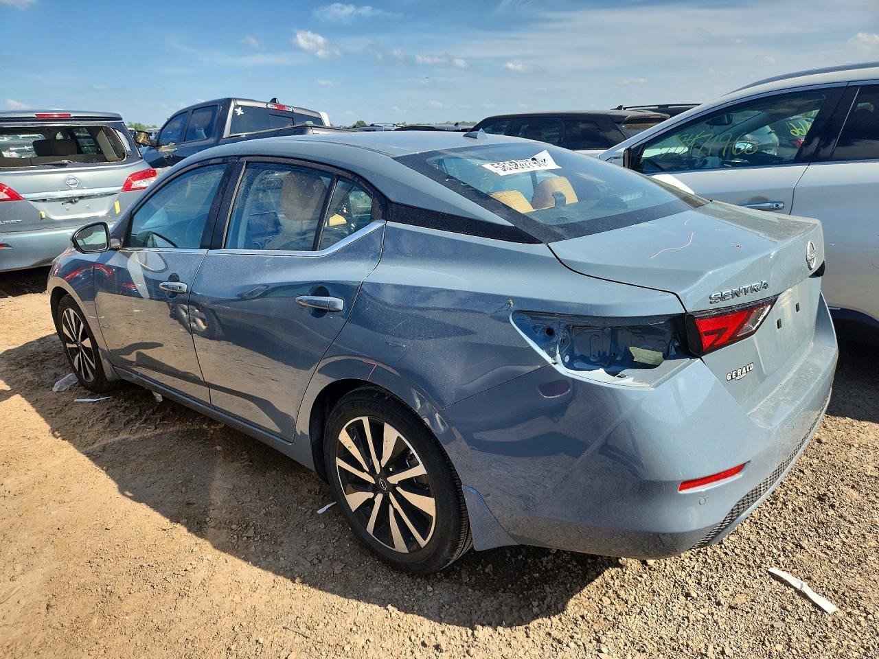 2024 NISSAN SENTRA SV — снимка 2