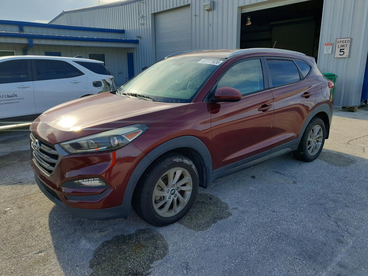 2016 HYUNDAI TUCSON SE