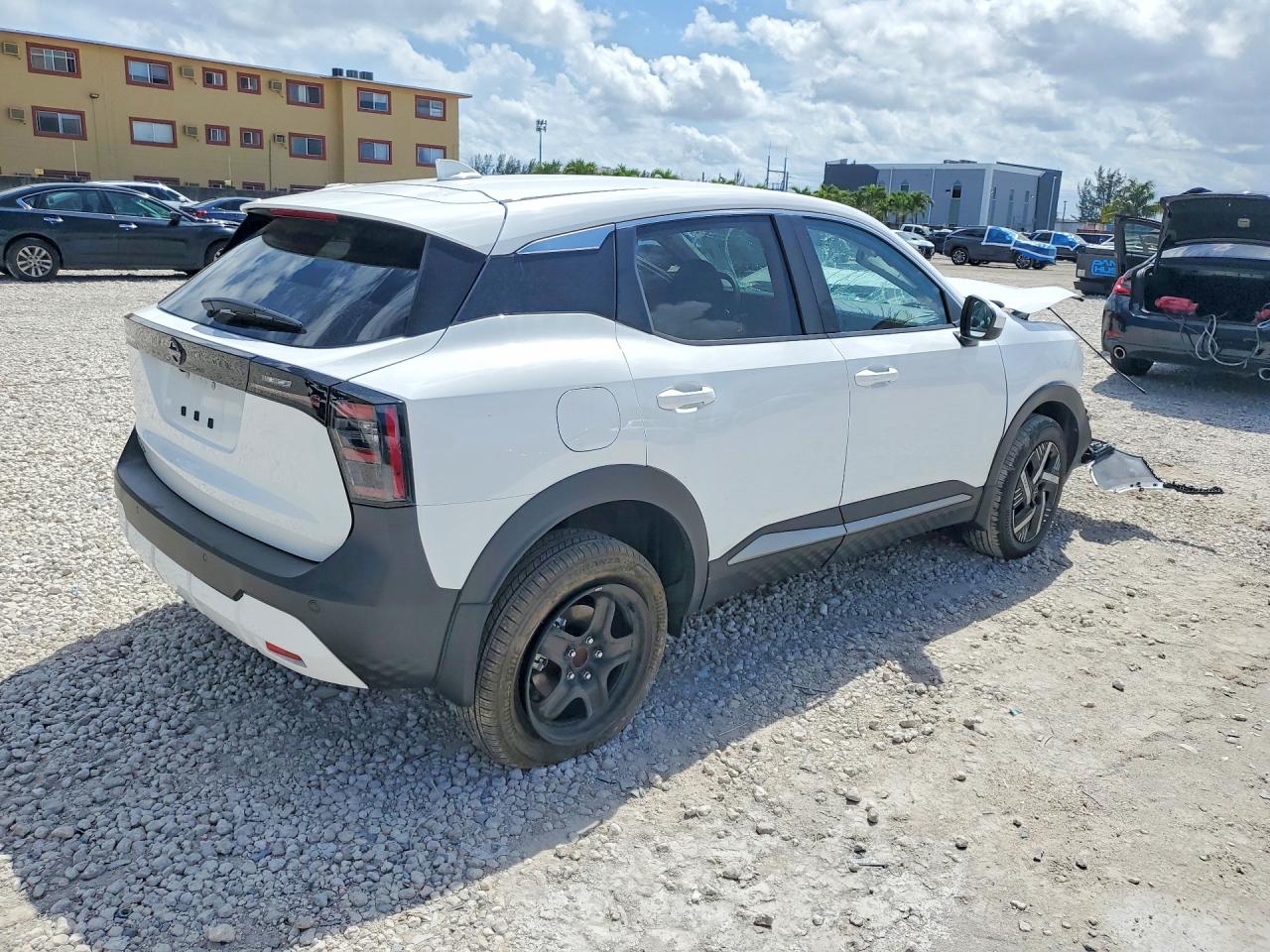 2025 NISSAN KICKS SV — снимка 3