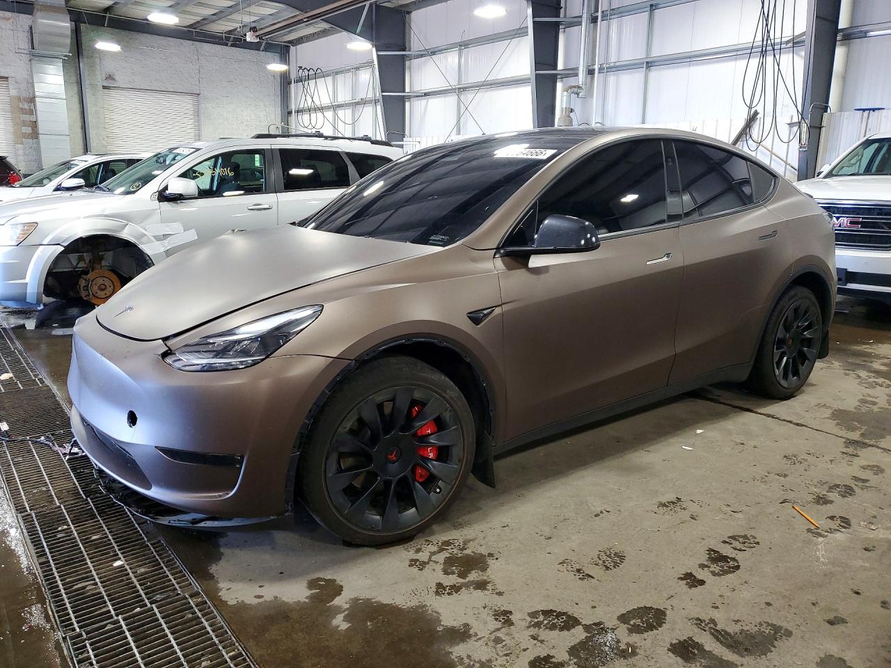 2024 TESLA MODEL Y