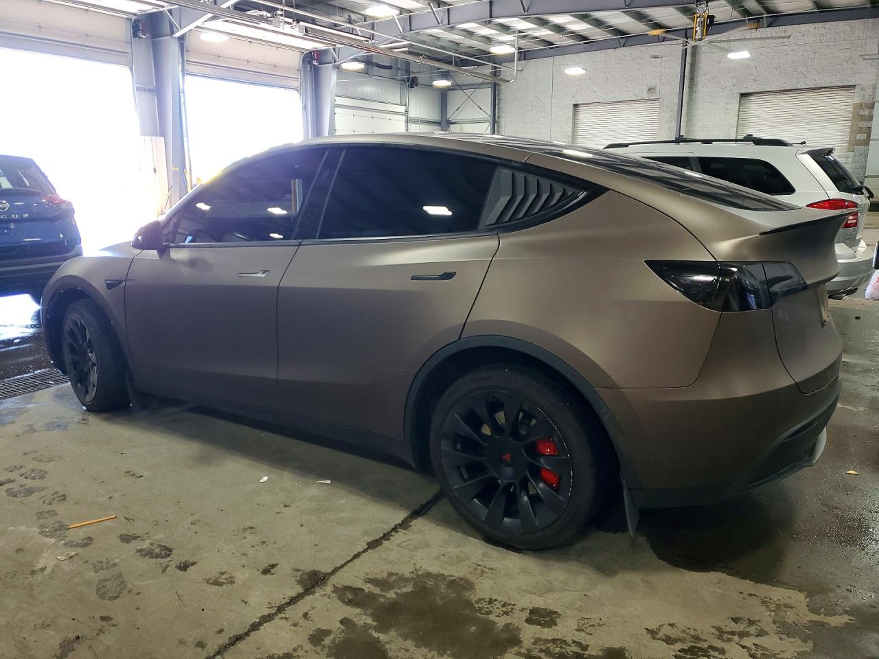 2024 TESLA MODEL Y — снимка 2