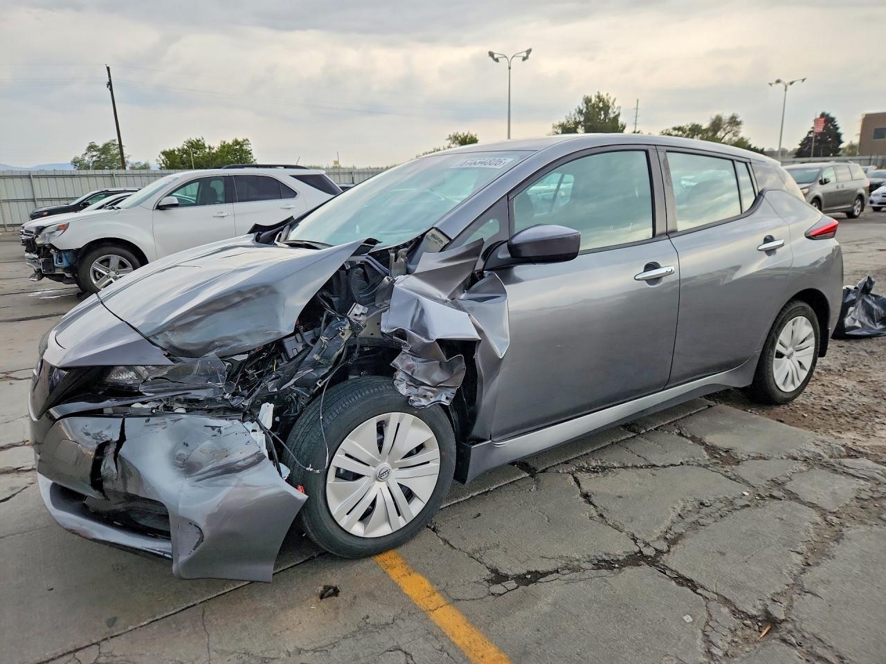 2025 NISSAN LEAF S