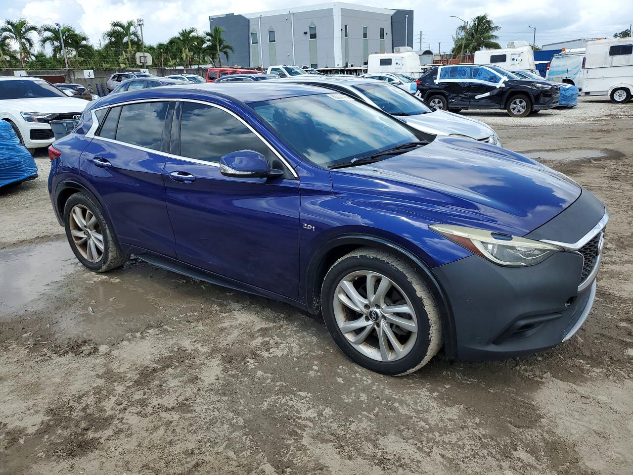 2017 INFINITI QX30 BASE — снимка 4