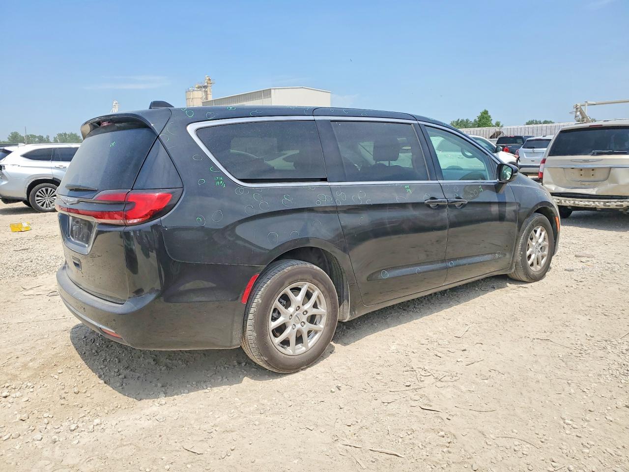 2023 CHRYSLER PACIFICA TOURING L — снимка 3