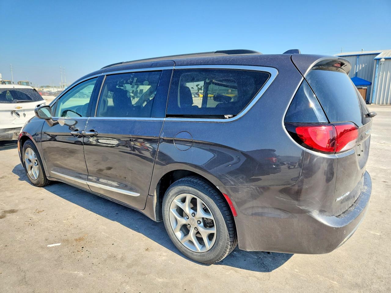 2017 CHRYSLER PACIFICA TOURING L — снимка 2