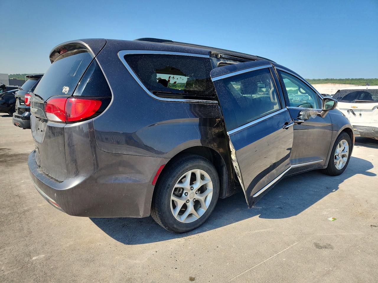 2017 CHRYSLER PACIFICA TOURING L — снимка 3