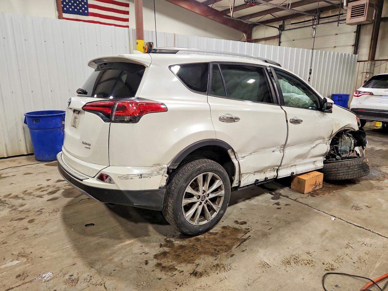2018 TOYOTA RAV4 LIMITED — снимка 3