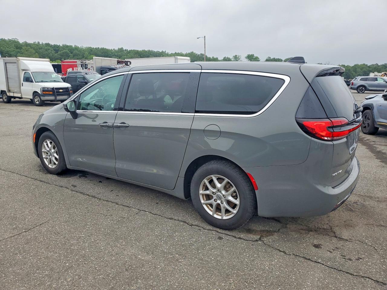 2023 CHRYSLER PACIFICA TOURING L — снимка 2